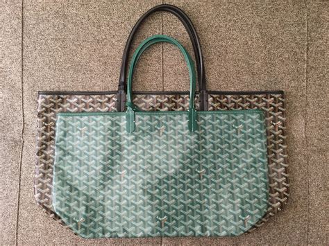 difference between pm and gm goyard|goyard st louis pm size.